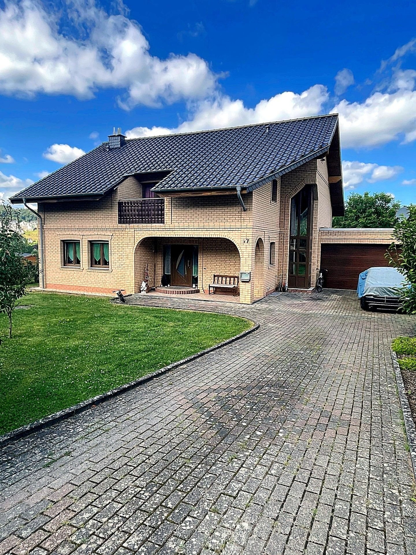 Einfamilienhaus zum Kauf 499.000 € 7,5 Zimmer 226 m²<br/>Wohnfläche 1.088 m²<br/>Grundstück Kornblumenweg 17 Hasenfeld Heimbach / Hasenfeld 52396