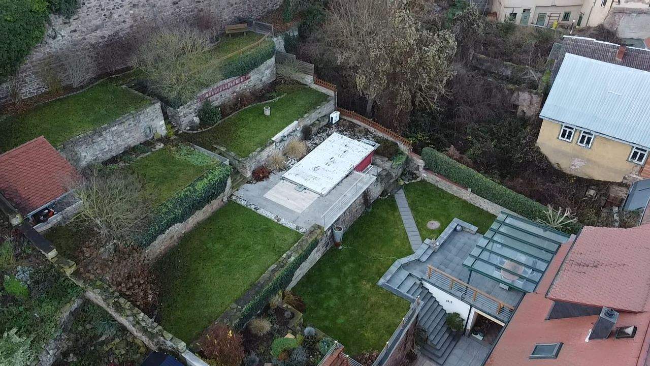 Immobilie in Wettin-Löbejün - Burgnähe in Wettin: Komfortables Einfamilienhaus mit Einliegerwohnung, Garage und Pool - Bild 4