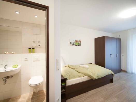 Wohnung zur Miete 600 € 1 Zimmer 36,7 m² Schönbrunn Landshut 84036