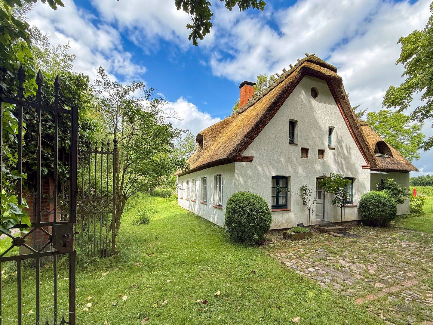 Haus zum Kauf - Ansicht 2