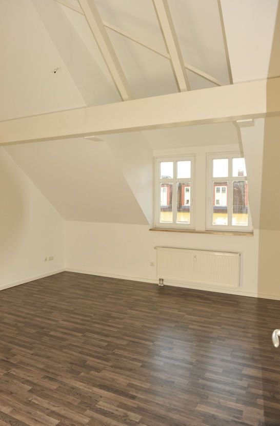 Wohnung zur Miete 470 € 2 Zimmer 61,7 m²<br/>Wohnfläche 3.<br/>Geschoss 01.01.2025<br/>Verfügbarkeit Leipziger Straße 30 Mitte - Nord 126 Zwickau 08056