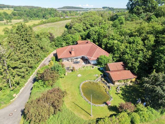 Einfamilienhaus zum Kauf 465.000 € 3 Zimmer 165 m² 2.802 m² Grundstück Meschenbach Untersiemau 96253