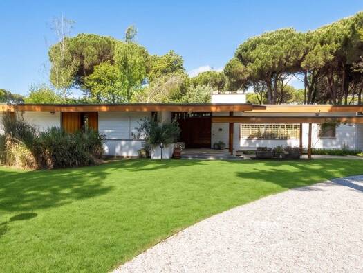 Haus zum Kauf 1.700.000 € 380 m² 4.000 m² Grundstück Marina di Massa 54100