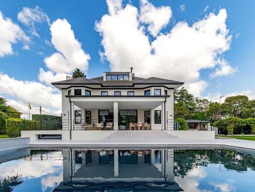 Haus zum Kauf 3.400.000 € 927 m² 2.475 m² Grundstück Boadilla del Monte 28660