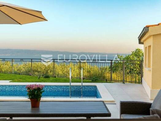 Wohnung zur Miete 1.350 € 1 Zimmer 58 m² Pazdigrad Stobreč 21000