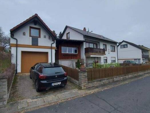 Haus zum Kauf 189.000 € 215 m² 946 m² Grundstück frei ab sofort Volkershausen Maßbach 97711