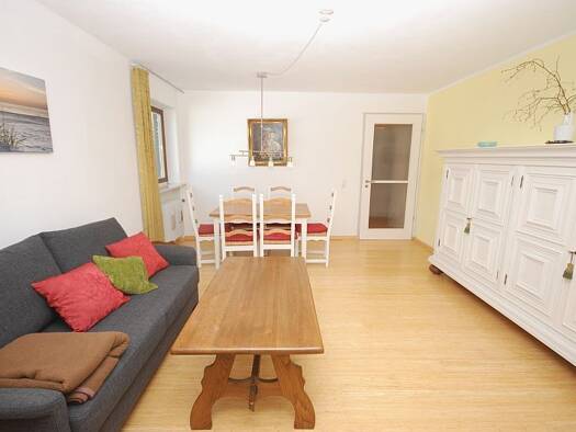 Wohnung zur Miete 1.000 € 2 Zimmer 58 m² Geschoss 1/3 frei ab 01.10.2026 Bayerisch Gmain 83457