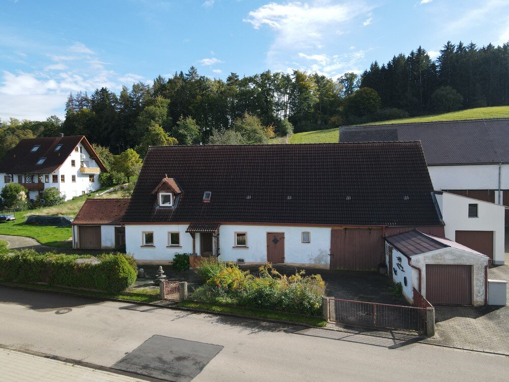 Einfamilienhaus zum Kauf 140.000 € 6 Zimmer 130 m²<br/>Wohnfläche 2.338 m²<br/>Grundstück Walkerszell Pleinfeld 91785