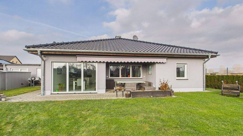 Einfamilienhaus zum Kauf 449.000 € 4,5 Zimmer 131,6 m² 725 m² Grundstück Gubener-Vorstadt Peitz 03185