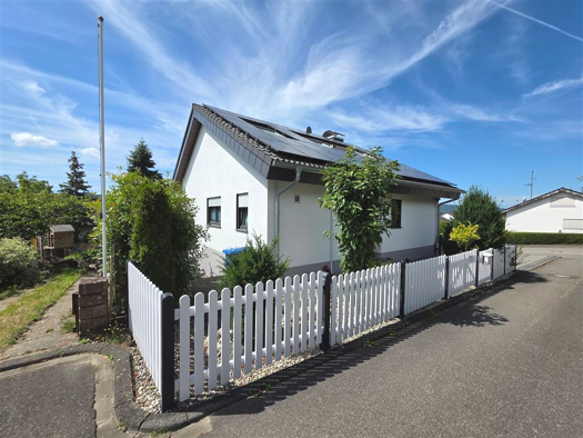 Einfamilienhaus zum Kauf 669.000 € 5 Zimmer 152 m² 557 m² Grundstück Öhningen 78337