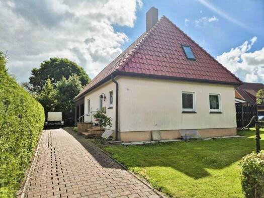 Einfamilienhaus zum Kauf 249.000 € 5 Zimmer 146,3 m² 522 m² Grundstück Stollhamm Butjadingen / Stollhamm 26969
