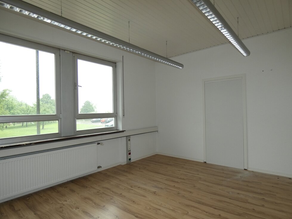 Bürofläche zur Miete 395 € 1 Zimmer 23 m²<br/>Bürofläche Karl-Lösch-Str. 3 Lingenfeld 67360