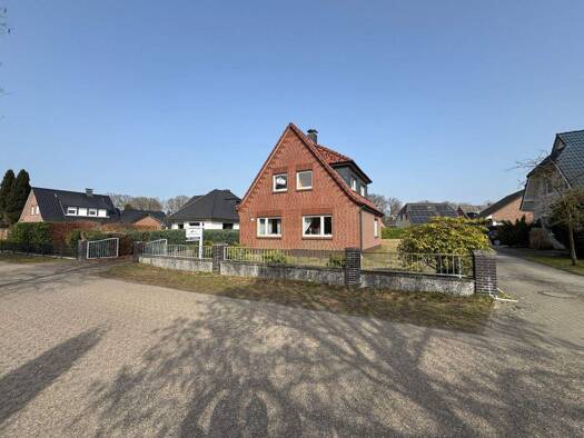 Einfamilienhaus zum Kauf 349.000 € 5 Zimmer 121 m² 823 m² Grundstück frei ab sofort Neuer Weg 19 Nordenholz Hude (Oldenburg) 27798