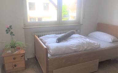 WG-Zimmer zur Miete Wohnen auf Zeit 600 € 14 m² frei ab 16.08.2025 Schießhausstrasse 0 Plieningen Stuttgart-Plieningen 70599