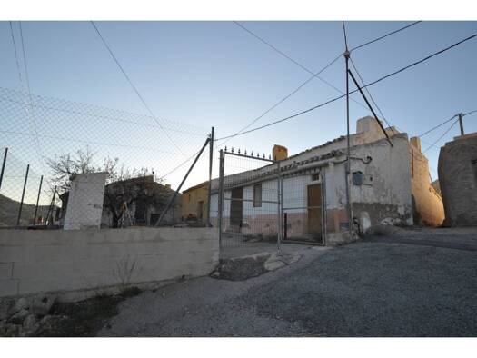 Bauernhaus zum Kauf 50.000 € 2 Zimmer 136 m² 254 m² Grundstück Fortuna 00000