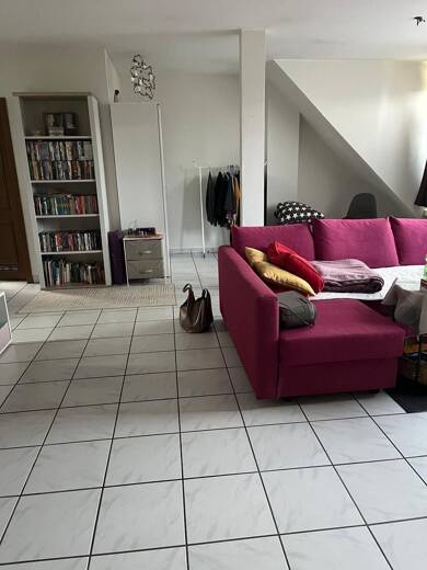 Studio zur Miete 410 € 1 Zimmer 46 m² Dachgeschoss, 3. Geschoss frei ab 01.08.2025 Raiffeisenstr. 58-60 Huckingen Duisburg 47259