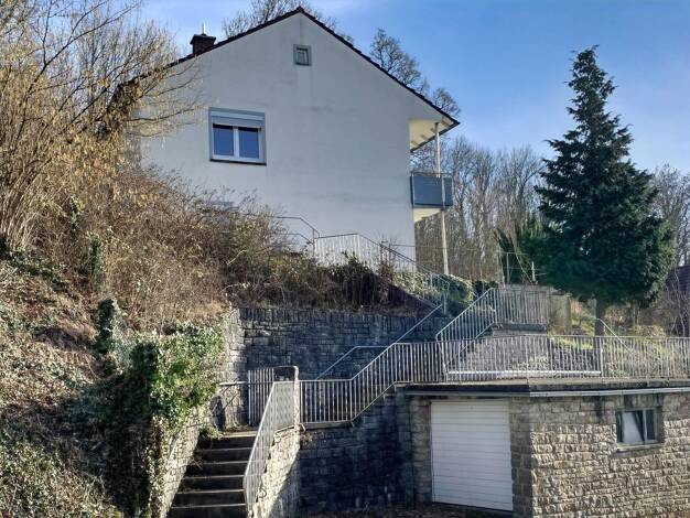 Einfamilienhaus zum Kauf 155.000 € 5 Zimmer 130 m² 650 m² Grundstück frei ab sofort Mainberg Schonungen 97453