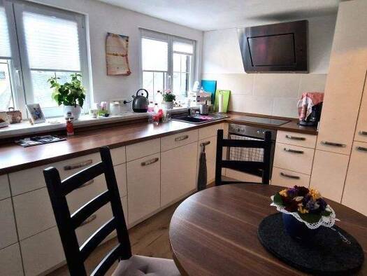 Wohnung zur Miete 665 € 5 Zimmer 111 m² Breitenbrunn Breitenbrunn/Erzgebirge 08359