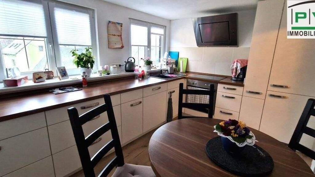 Wohnung zur Miete 665 € 5 Zimmer 111 m² Breitenbrunn Breitenbrunn/Erzgebirge 08359