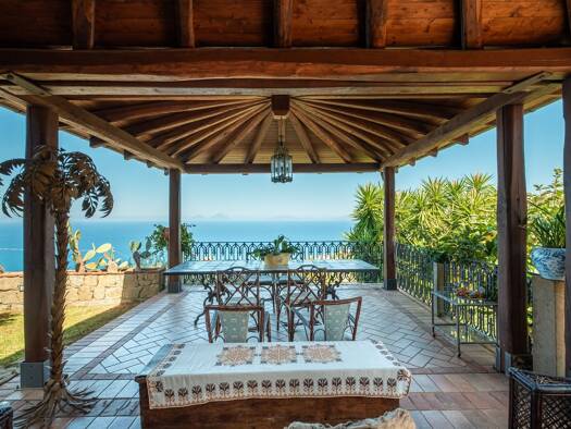 Villa zum Kauf 890.000 € 6,5 Zimmer 299 m² 4.482 m² Grundstück Capo d'Orlando 98071
