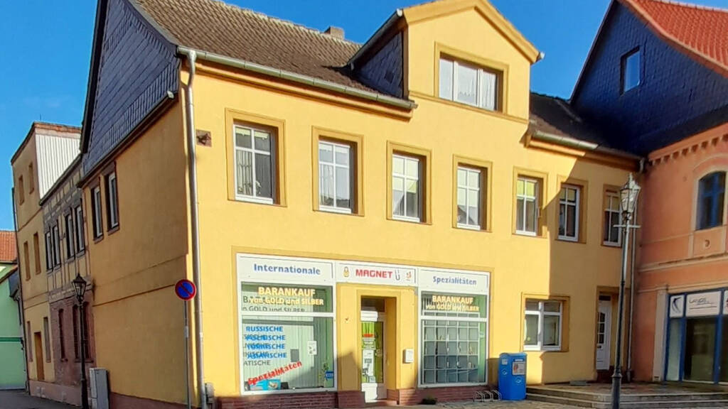 Gewerbeobjekt zum Kauf als Kapitalanlage geeignet 190.000 € 11 Zimmer 600 m² 347 m² Grundstück Halberstädter Straße 30 Oschersleben 39387