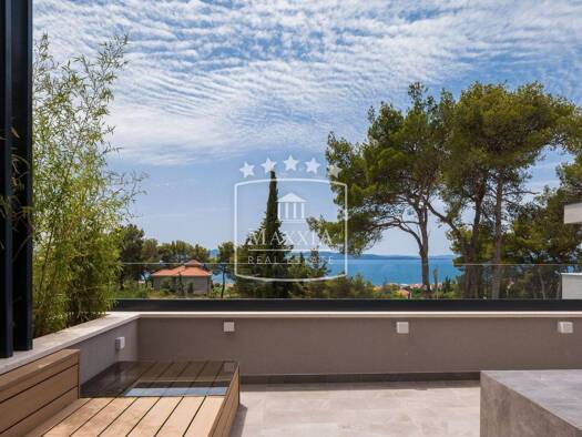 Einfamilienhaus zum Kauf 2.400.000 € 7 Zimmer 453 m² Diklo, Zadar Zadar 23000