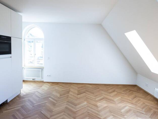 Wohnung zur Miete 839 € 1 Zimmer 36,6 m² 4. Geschoss frei ab 01.10.2026 Eisenbahnstraße 21 Waldshut Waldshut-Tiengen 79761