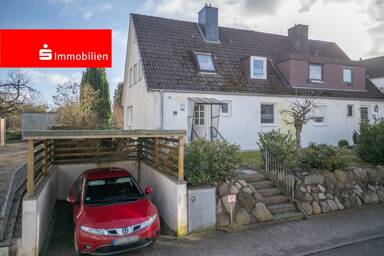 Doppelhaushälfte zum Kauf 199.000 € 3 Zimmer 83,6 m² 369 m² Grundstück frei ab sofort Plön 24306