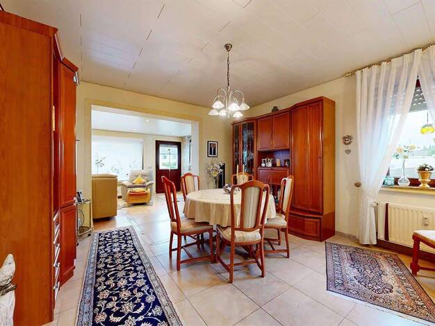 Mehrfamilienhaus zum Kauf als Kapitalanlage geeignet 425.000 € 425 m² 470 m² Grundstück Koslar Jülich 52428