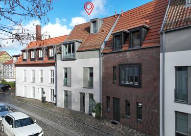 Wohnung zur Miete 1.500 € 4 Zimmer 111 m² frei ab 01.08.2025 Altstadt Stralsund 18439
