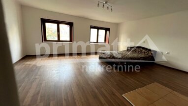 Wohnung zum Kauf 53.000 € 2 Zimmer 70 m² 1. Geschoss Ogulin center