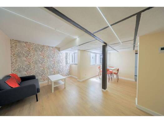 Haus zur Miete 1.449 € 2 Zimmer 61 m² >Calle de Hortaleza > Madrid 28004