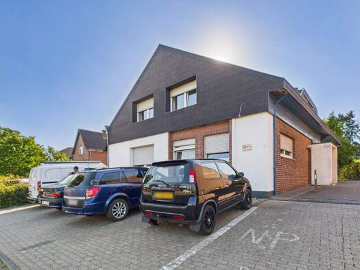 Mehrfamilienhaus zum Kauf 215.000 € 6 Zimmer 255,6 m² 721 m² Grundstück Gangelt 52538
