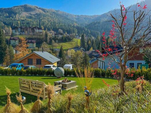 Haus zum Kauf 700,3 m² 1.042 m² Grundstück Bad Kleinkirchheim 9546