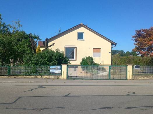 Einfamilienhaus zum Kauf 389.000 € 4 Zimmer 100 m² 902 m² Grundstück frei ab 01.10.2026 Mittersteigweg 11 Pförring Pförring 85104