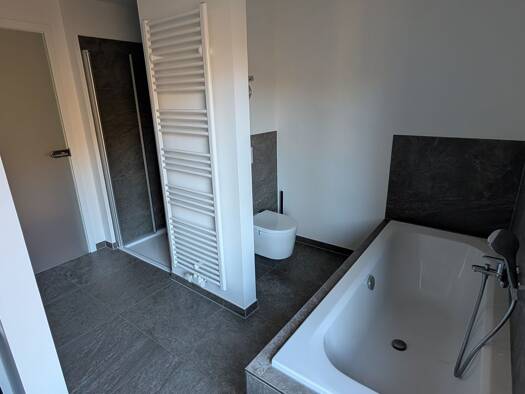 Terrassenwohnung zur Miete 960 € 2 Zimmer 68 m² Geschoss 1/3 frei ab 01.05.2026 Untermhaus Gera 07548