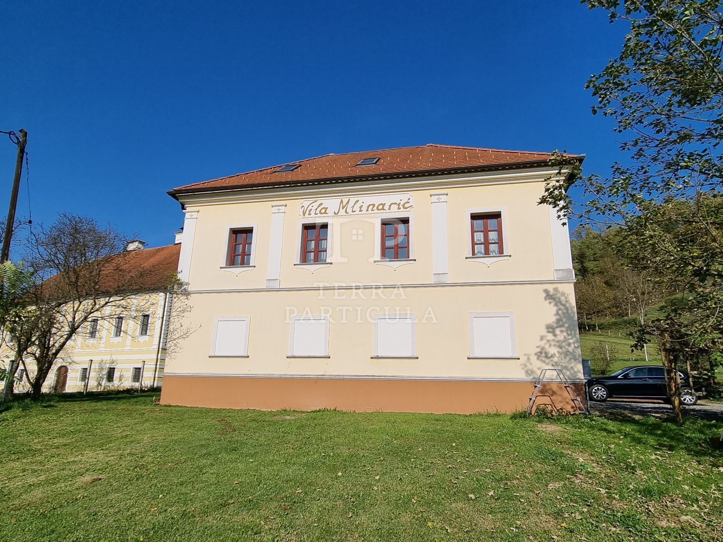 Haus zum Kauf 375.000 € 7 Zimmer 240 m²<br/>Wohnfläche 12.489 m²<br/>Grundstück Razvor