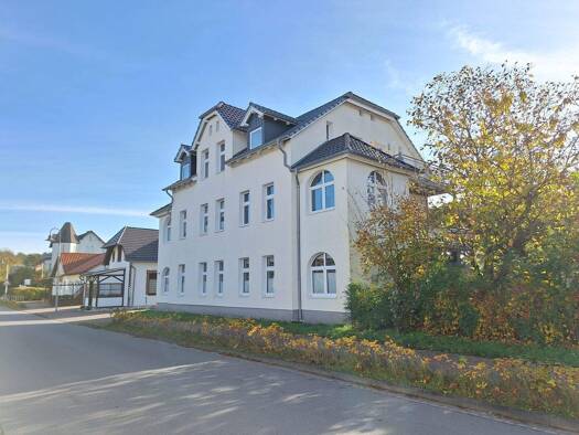 Mehrfamilienhaus zum Kauf als Kapitalanlage geeignet 985.000 € 18 Zimmer 362 m² 800 m² Grundstück Lubmin 17509