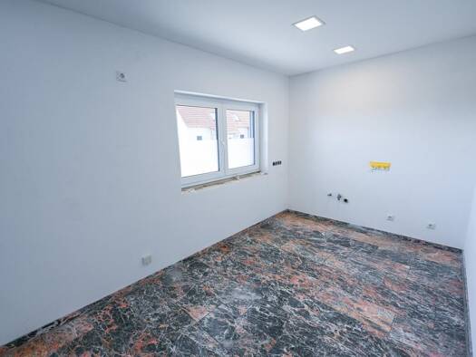Wohnung zur Miete 1.000 € 4 Zimmer 100 m² Geschoss EG/1 frei ab 01.10.2026 Oberleichtersbach Oberleichtersbach 97789