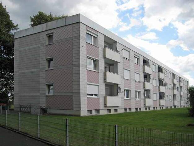 Wohnung zur Miete 519 € 2 Zimmer 68,4 m² 2. Geschoss frei ab 15.04.2026 Auf den Strickern 40 Geseke 59590