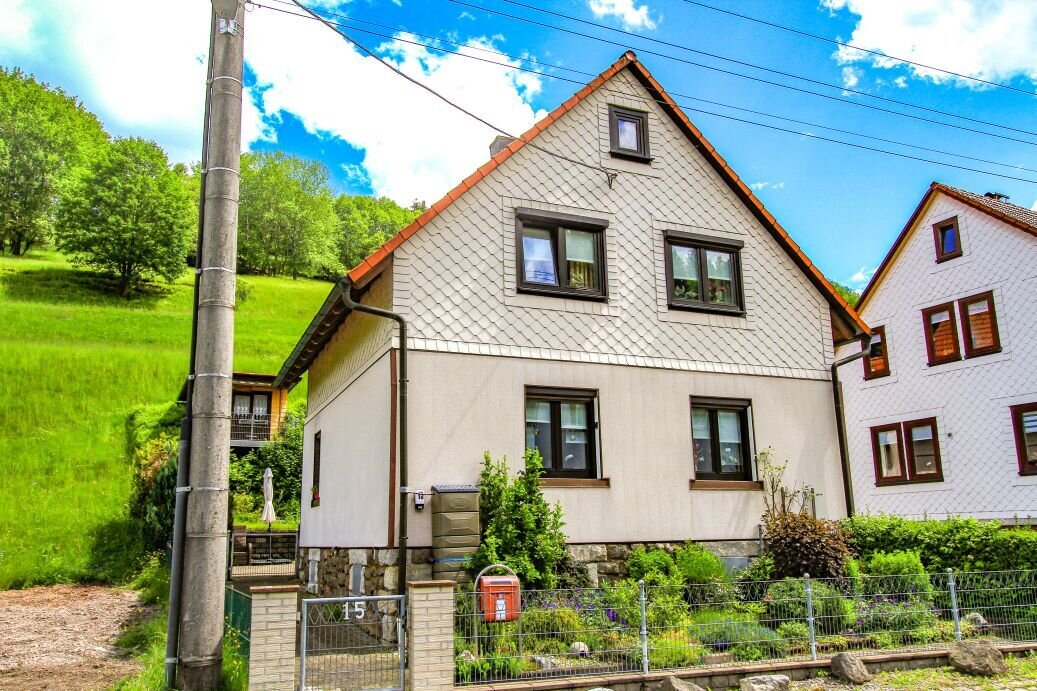 Einfamilienhaus zum Kauf 119.000 € 6 Zimmer 119 m²<br/>Wohnfläche 400 m²<br/>Grundstück ab sofort<br/>Verfügbarkeit Gießübel Schleusegrund 98667