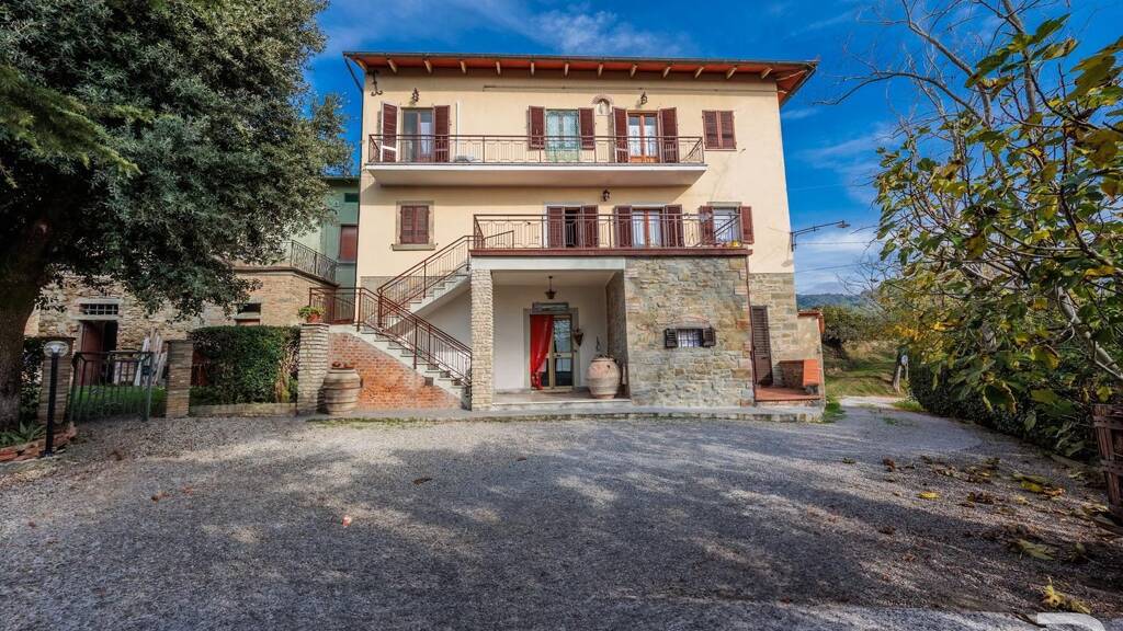 Haus zum Kauf 560.000 € 6 Zimmer 440 m² 6.000 m² Grundstück frei ab sofort Cortona