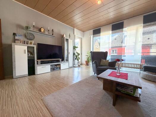 Wohnung zur Miete 550 € 3 Zimmer 92,2 m² Geschoss 1/3 frei ab 01.10.2026 Unterm Römberge 35 Arnsberg 59821