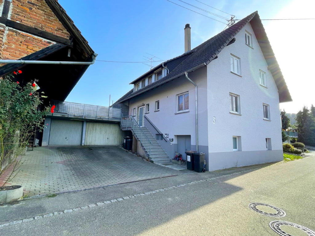 Mehrfamilienhaus zum Kauf 429.000 € 8 Zimmer 194 m²<br/>Wohnfläche 437 m²<br/>Grundstück Niedereggenen Schliengen 79418