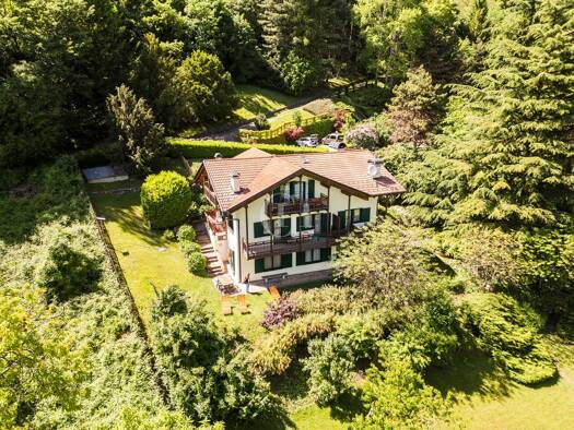 Villa zum Kauf 23 Zimmer 369 m² 1.500 m² Grundstück frei ab sofort Loc. Lago di Tenno 26 Tenno 38060
