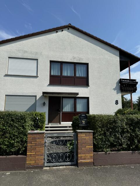 Mehrfamilienhaus zum Kauf 600.000 € 8 Zimmer 260 m²<br/>Wohnfläche 805 m²<br/>Grundstück ab sofort<br/>Verfügbarkeit Groß-Rohrheim 68649