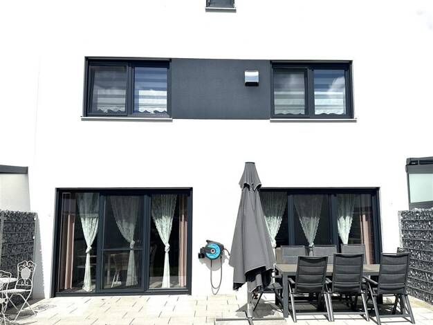 Reihenmittelhaus zum Kauf 530.000 € 5 Zimmer 168 m² 233 m² Grundstück frei ab sofort Neustadt Neustadt a.d.Donau 93333