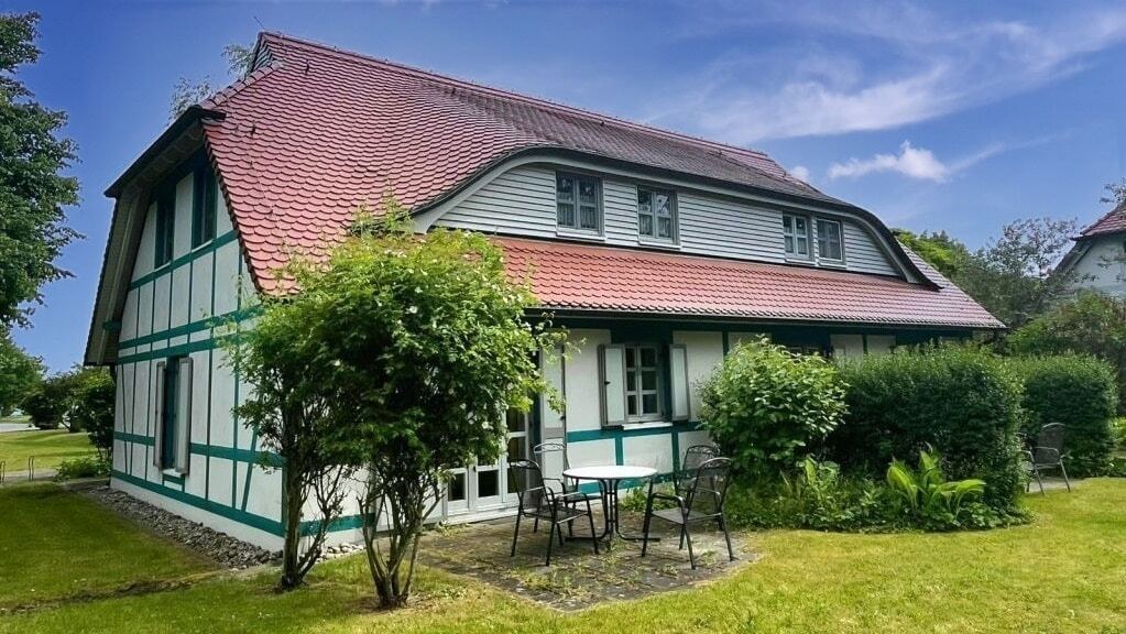 Wohnung zum Kauf 125.000 € 2 Zimmer 38 m²<br/>Wohnfläche 1.<br/>Geschoss Nonnevitz Dranske 18556