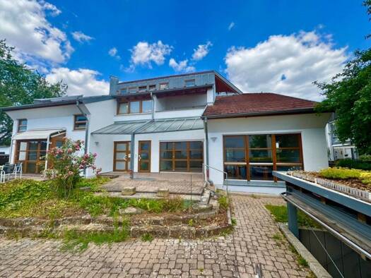 Doppelhaushälfte zur Miete 1.750 € 4,5 Zimmer 160 m² 316 m² Grundstück frei ab sofort Lettenstraße 14 1 Neuhausen auf den Fildern 73765