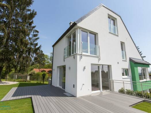Haus zur Miete 3.700 € 7 Zimmer 210,1 m² Hernals 1170